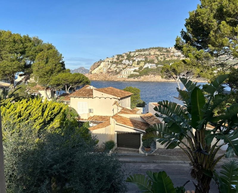 For sale in Puerto Andratx - Spacious Villa in Port Andratx with harbour views