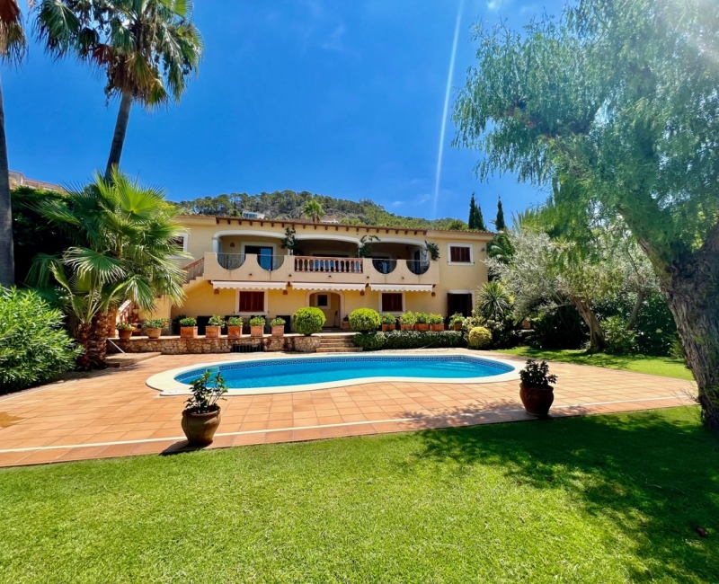 For sale in Puerto Andratx - EXCLUSIVE LISTING Finca style villa with beautiful garden within walking distance to Puerto Andratx