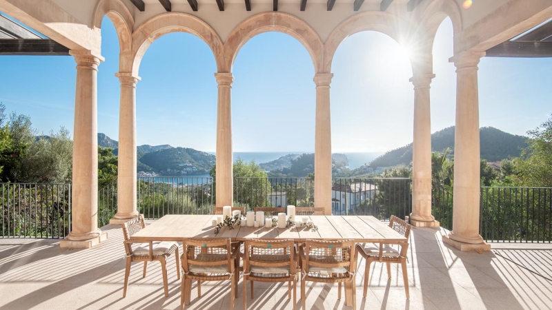 For sale in Puerto Andratx - Classic Villa with stunning views to Puerto Andratx 