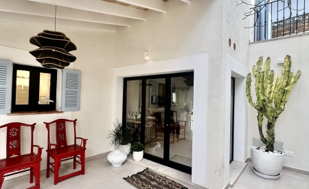 For sale - Stylish townhouse in the heart of S'arraco 