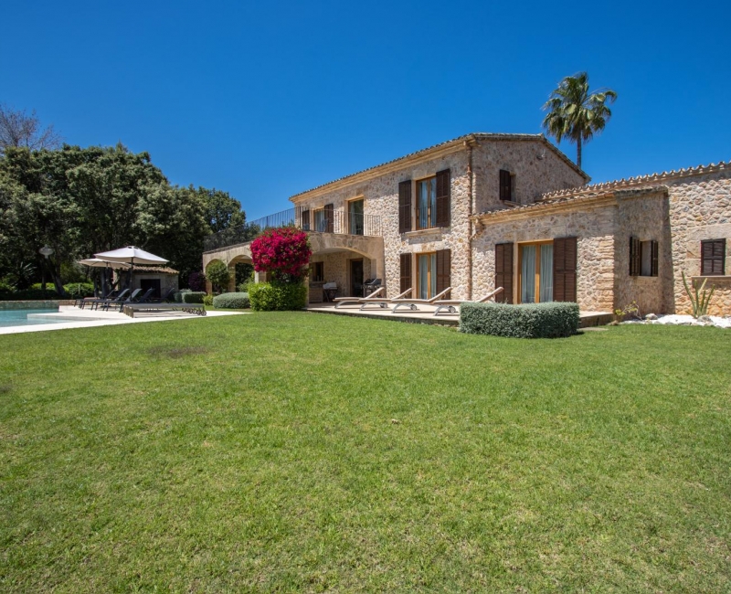 For sale in Pollensa - Private Country House with Holiday Rental Licence